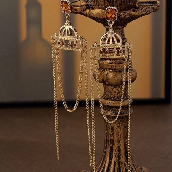 2/$30🌵 Gold Tassel Dangle Earrings Amber Rhinestone European Chic Jewelry NEW - Picture 2 of 12